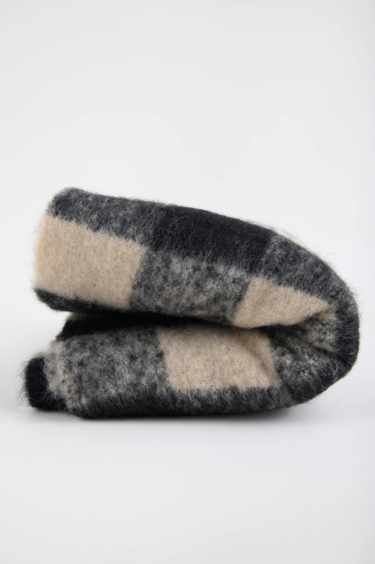 24COLOURS Black Check Scarf