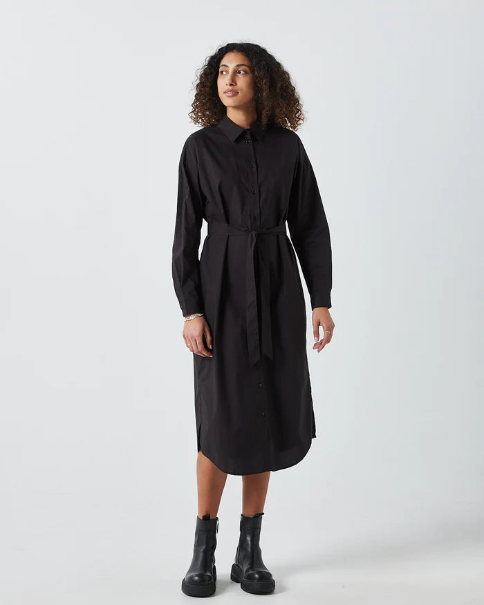 Minimum Saralinna Dress