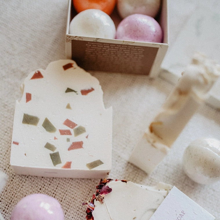 SOAK Bath Co. Merry and Bright Soap Bar: Holiday Collection