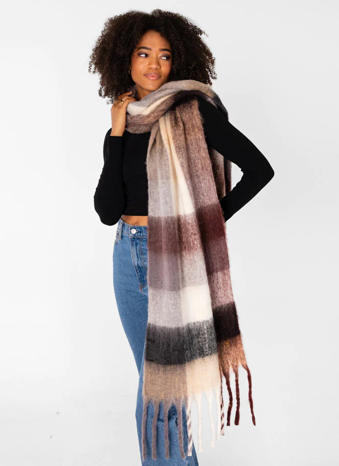 C'est Moi Coffee Blanket Scarf