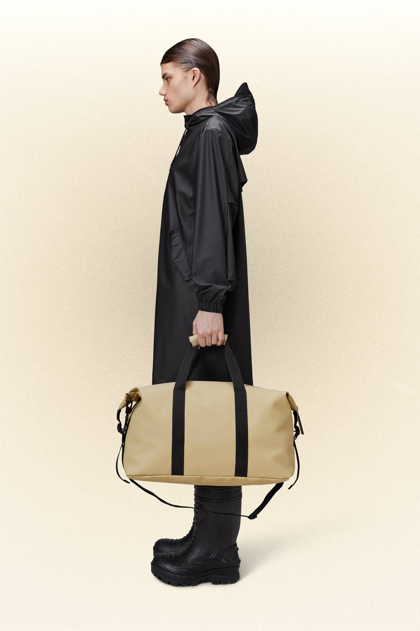 RAINS Sand Hilo Weekend Bag