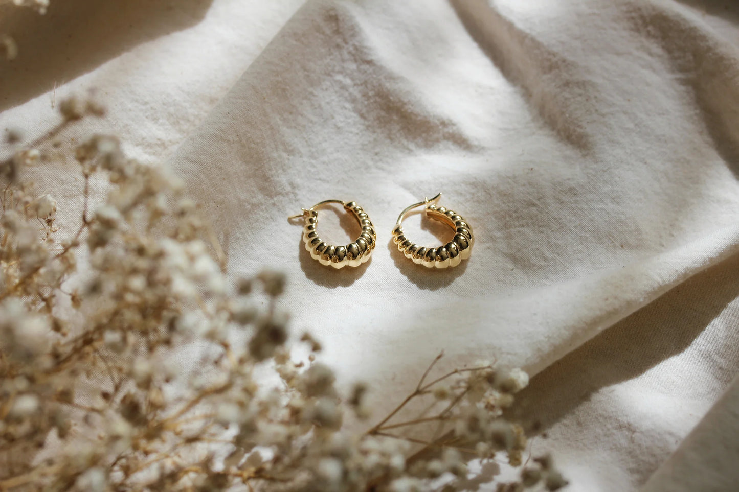 Little Gold Bateau Hoops