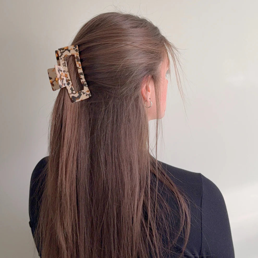 Love Attack Mochaccino Aven Claw Clip