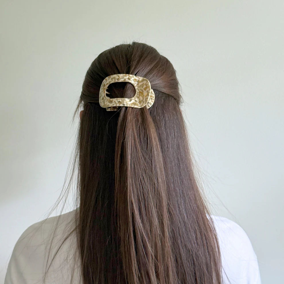 Love Attack Vanilla Bean Olivia Flat Claw Clip