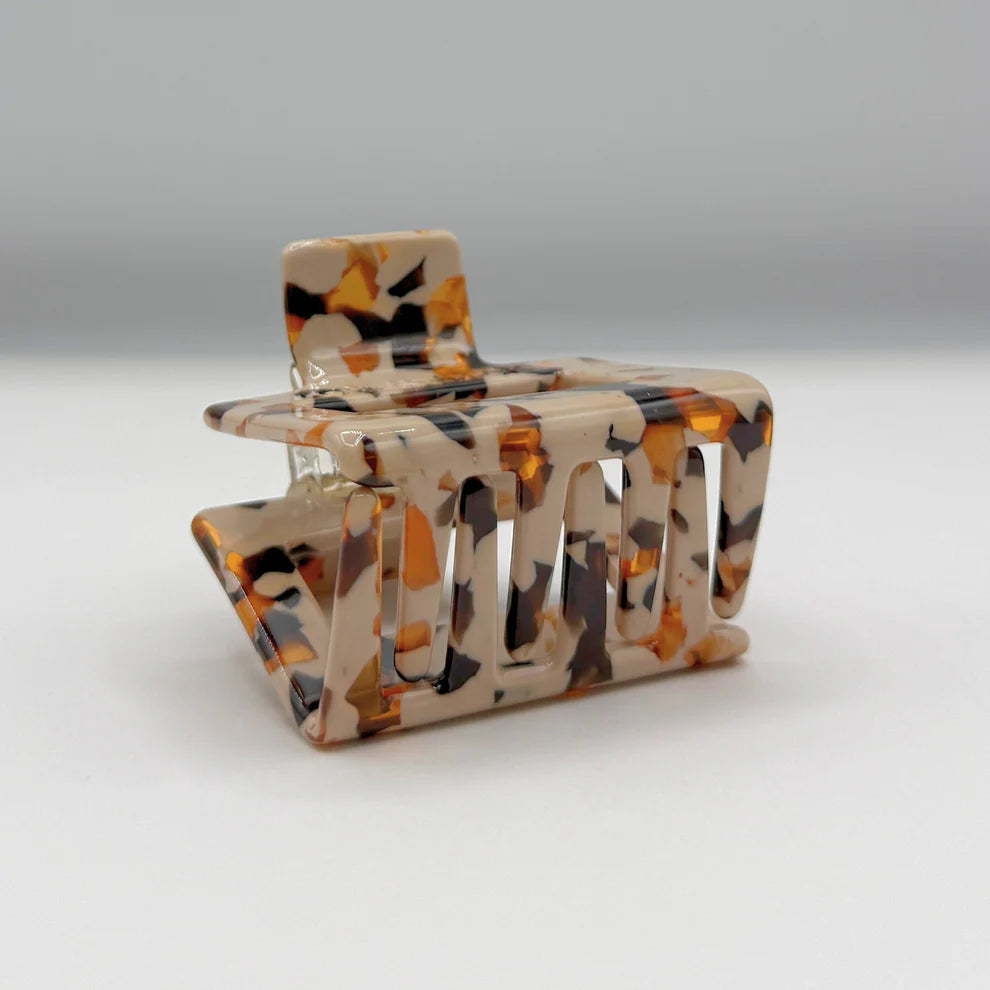 Love Attack Mochaccino Raya Claw Clip