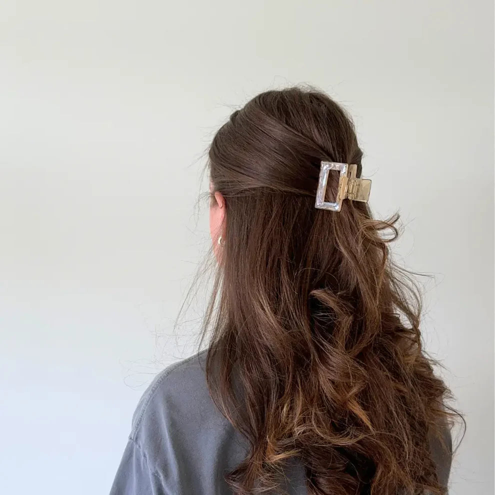 Love Attack Orange Raya Shimmer Claw Clip