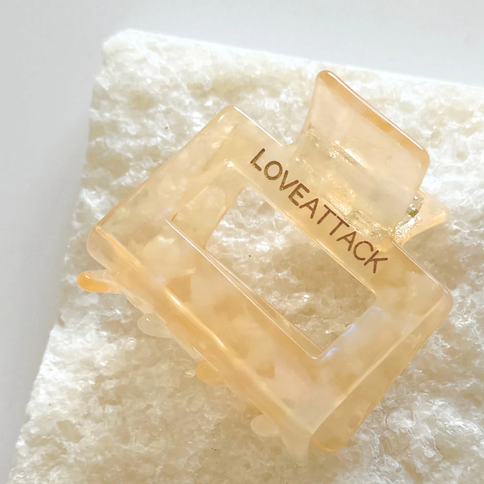 Love Attack Orange Raya Shimmer Claw Clip