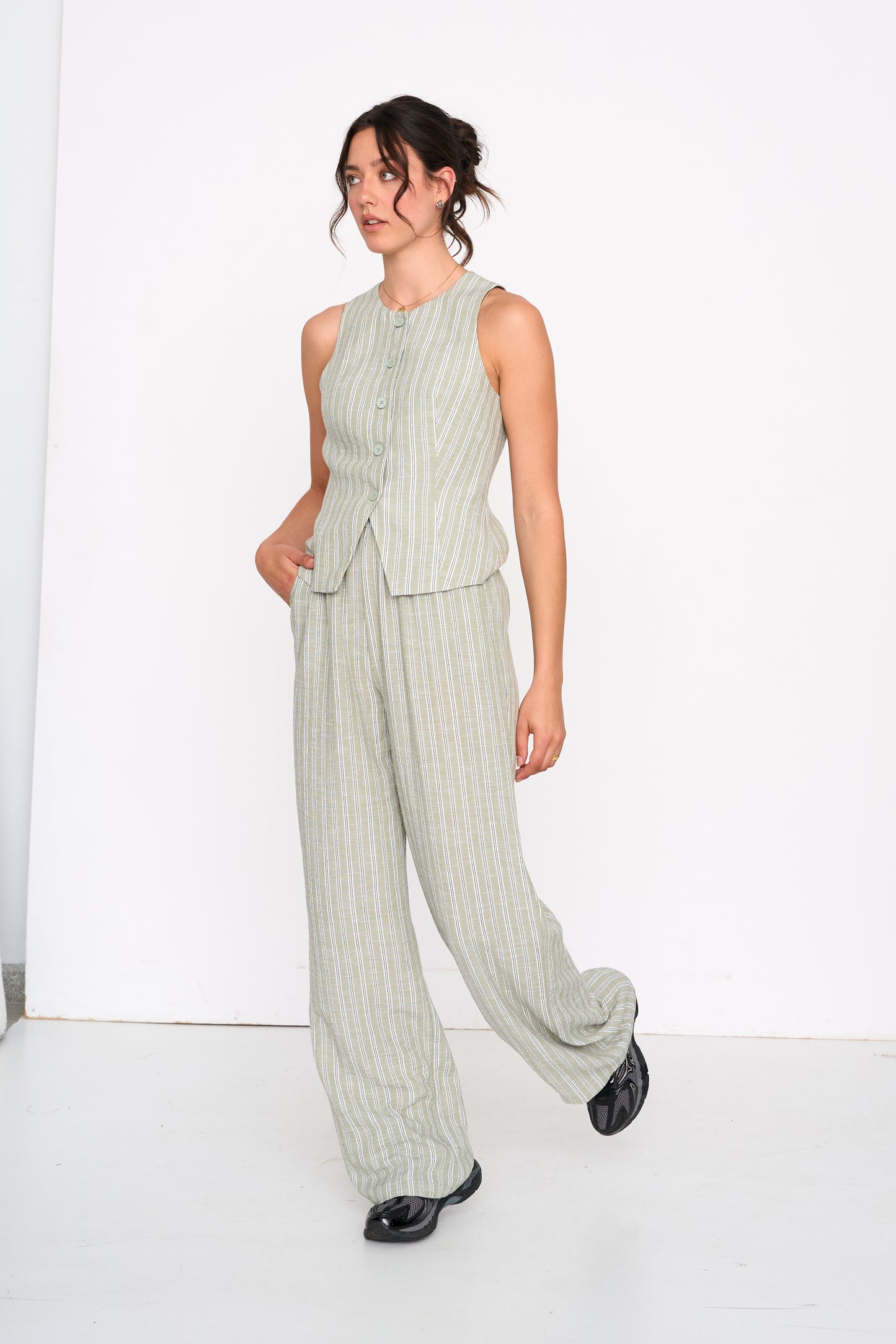 24COLOURS 60976B Green Pants