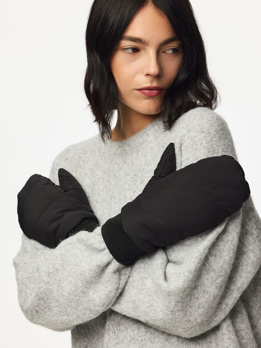 Pieces Black Bee Mittens