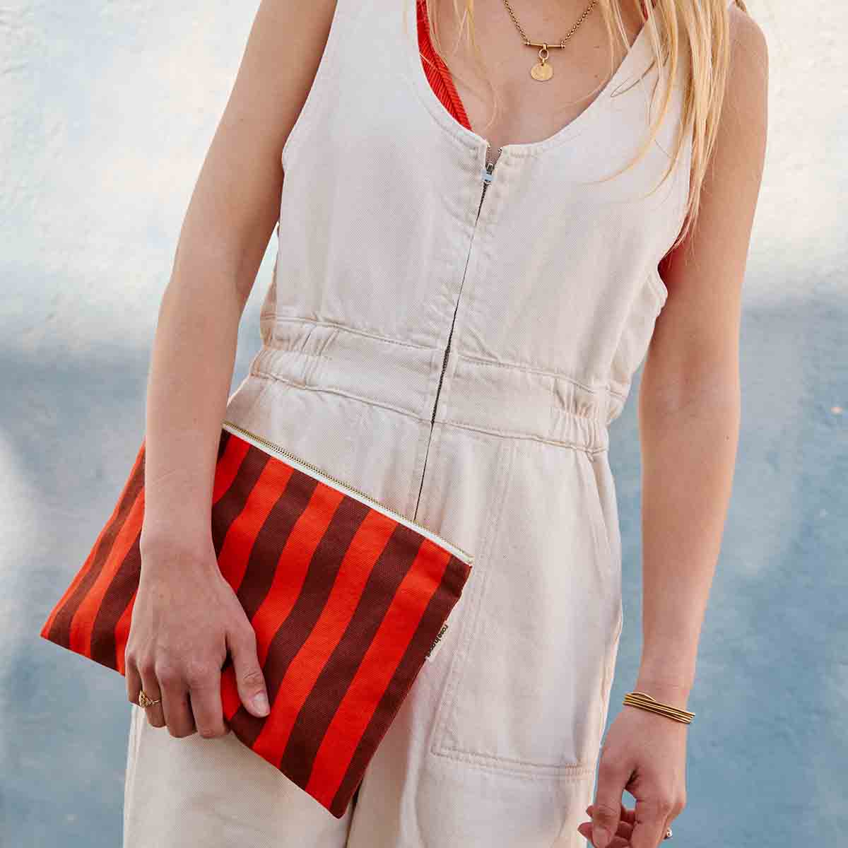 Rose in April Lili Flat Pouch Stripes Brown / Tomato