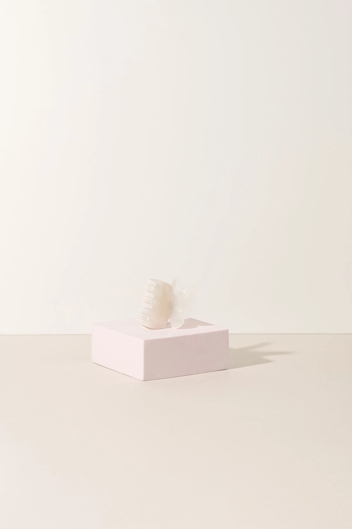 Pixie Woo Butterfly Hair Claw- Baby White