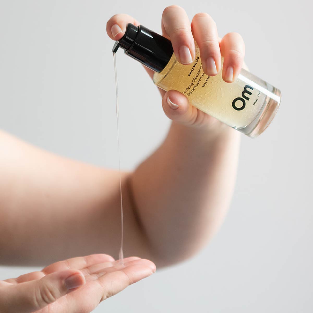 Om Organics White Willow Purifying Cleansing Gel