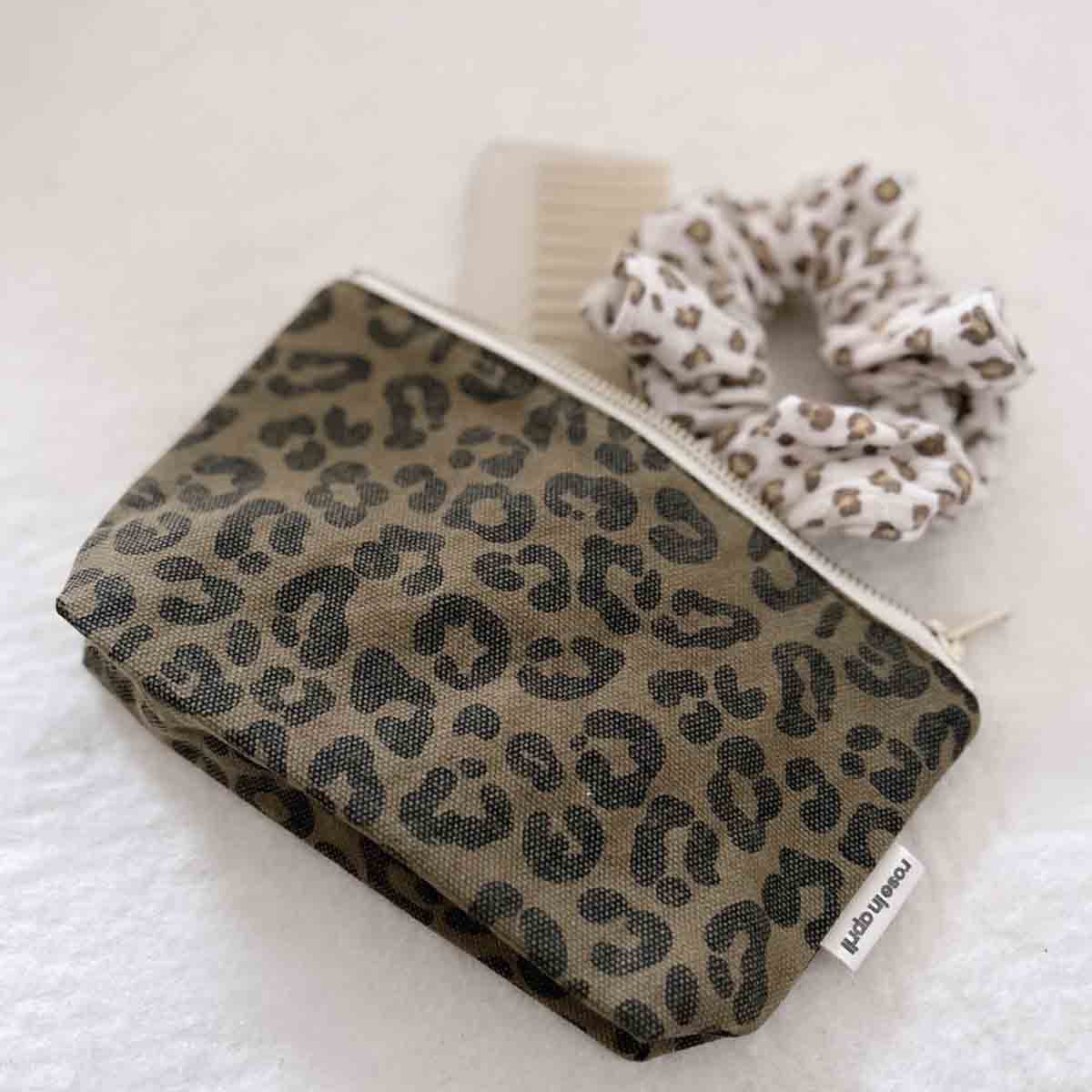 Rose in April Pouch Sofia Graou Olive