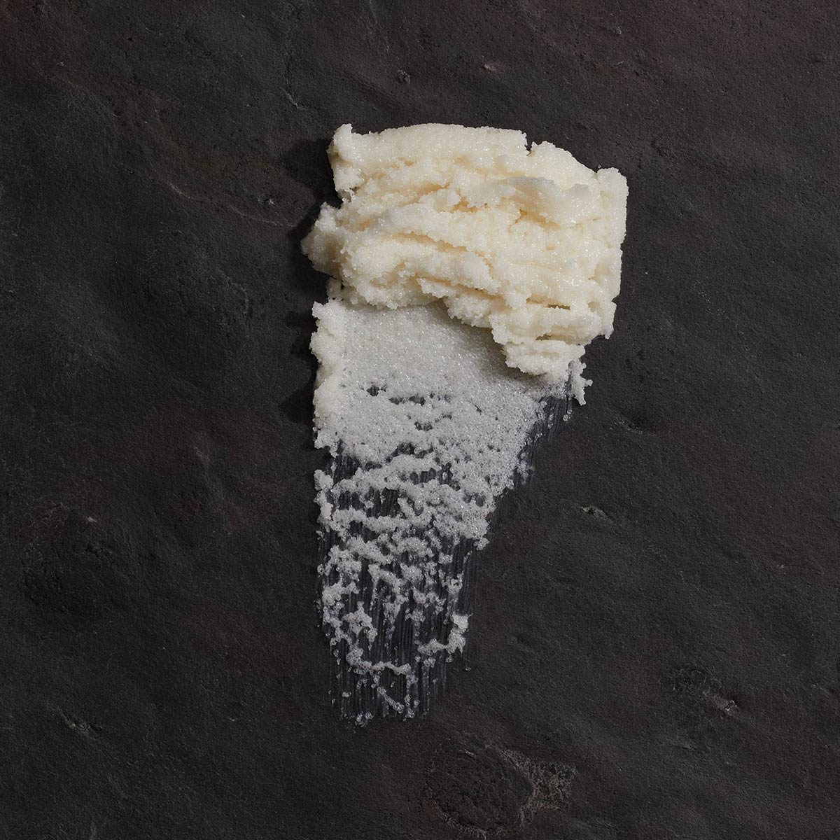 Om Organics Vanilla Moon Radiant Body Scrub