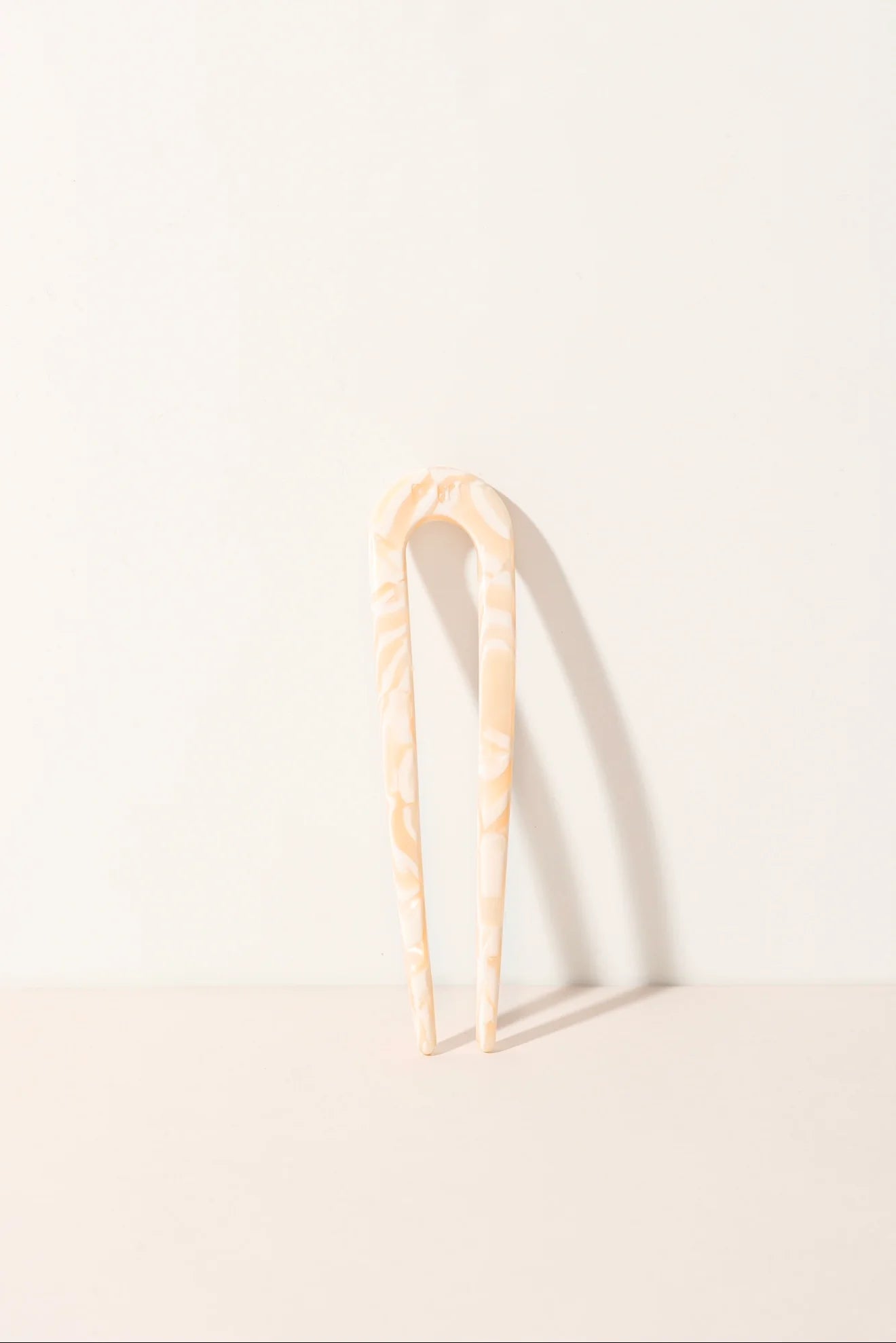 Pixie Woo Beige Light French Pin