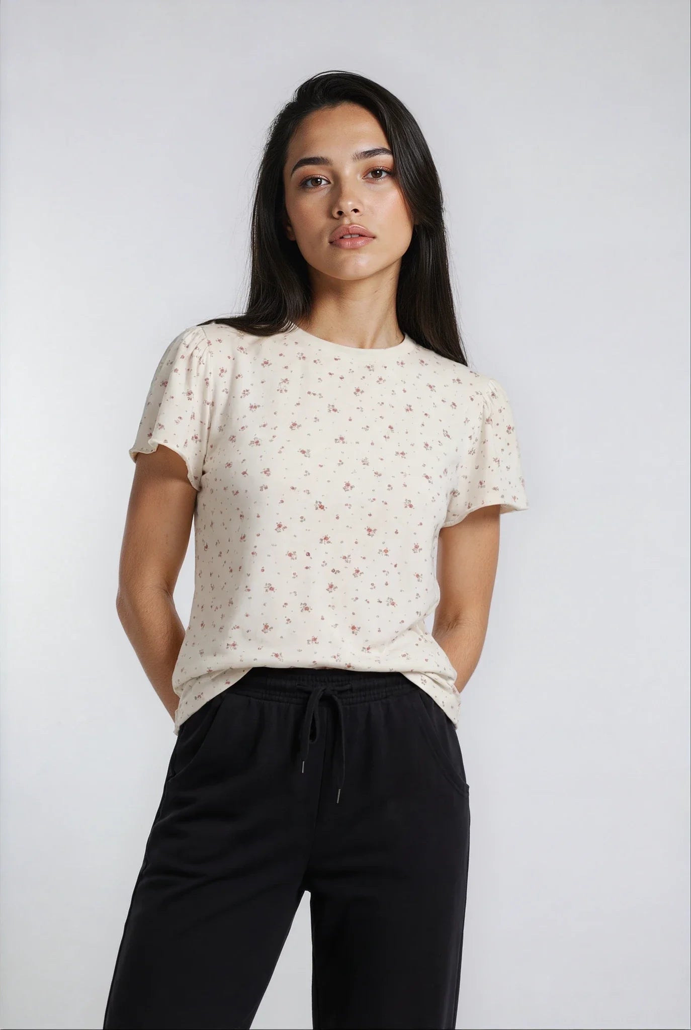 PRIV Colette Puff Sleeve Floral Tee Red