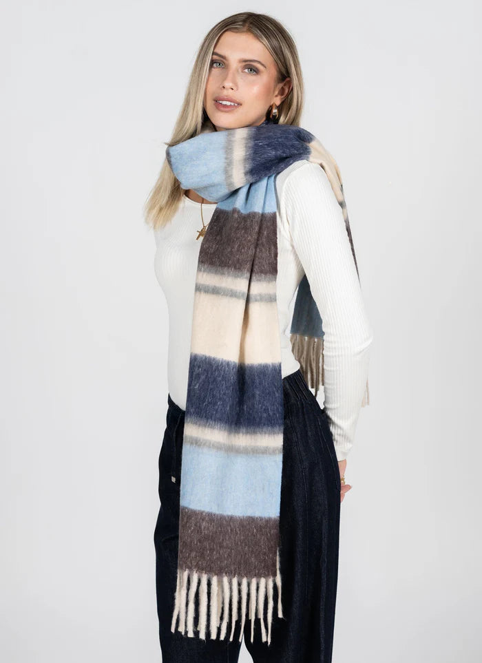 C'est Moi Stripe Pattern Blanket Scarf 2329