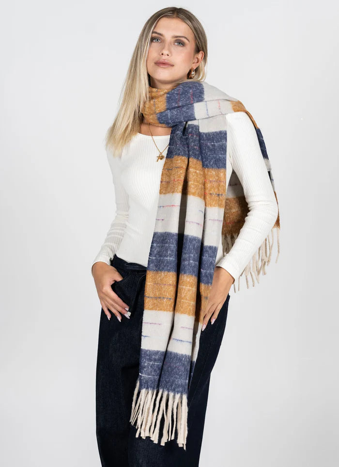 C'est Moi Stripe Pattern Blanket Scarf