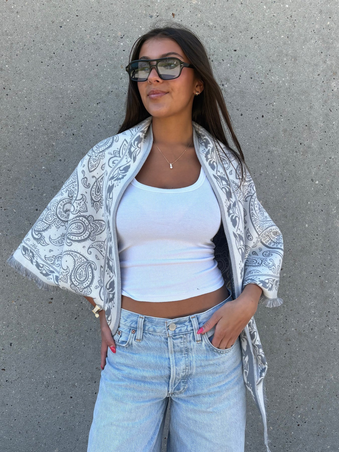 C'est Moi Triangle Paisley Print Reversible Shawl Scarf
