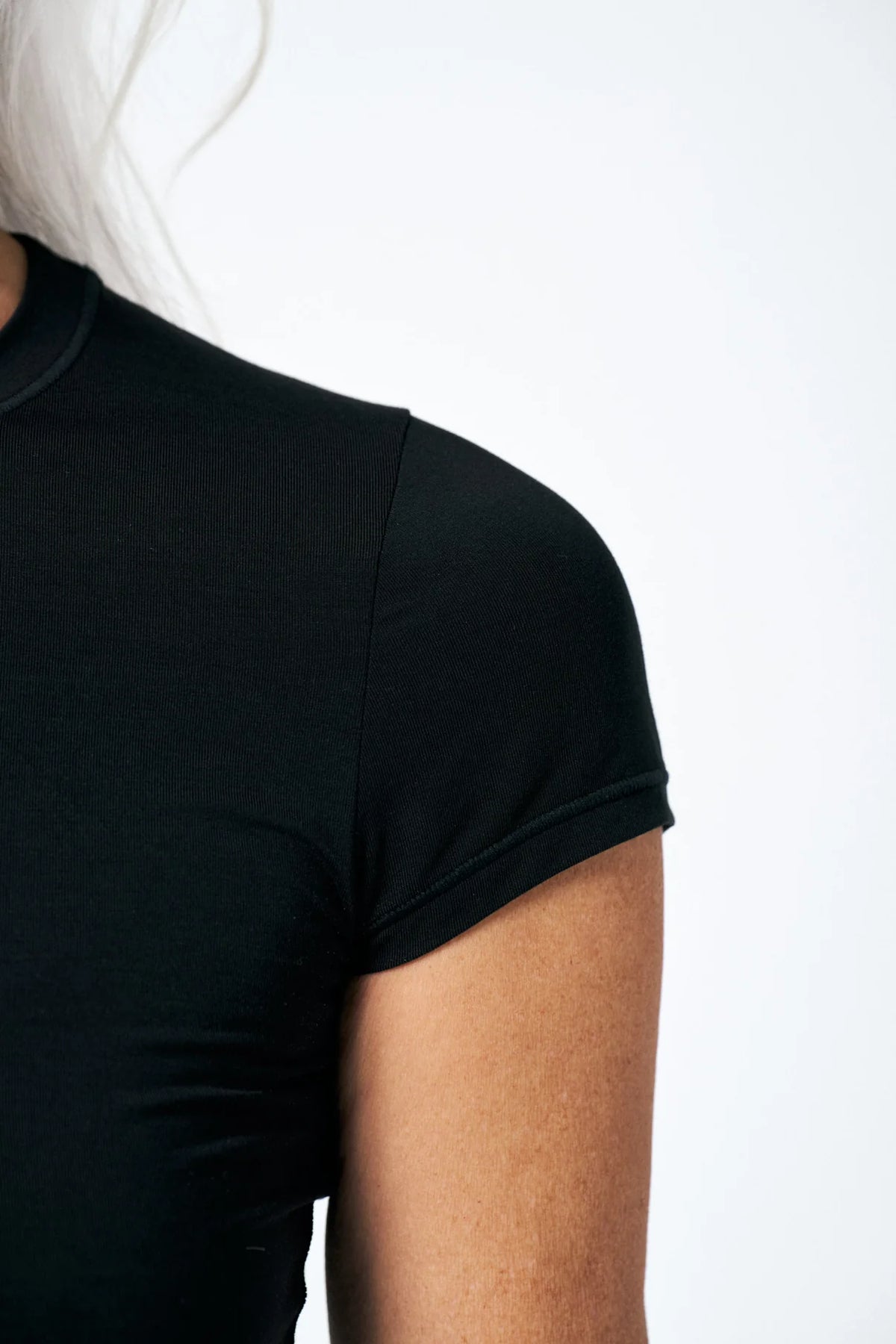 HUHA Black Easy Tee