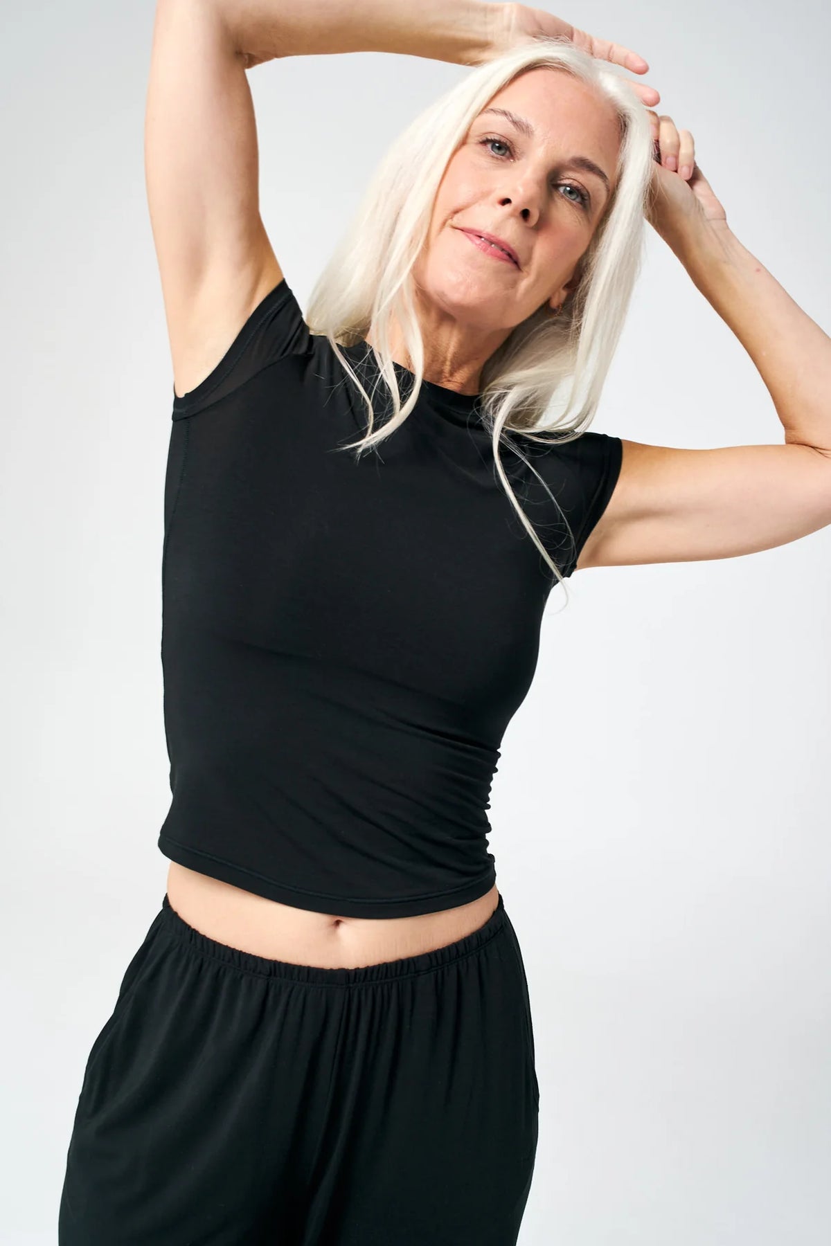 HUHA Black Easy Tee