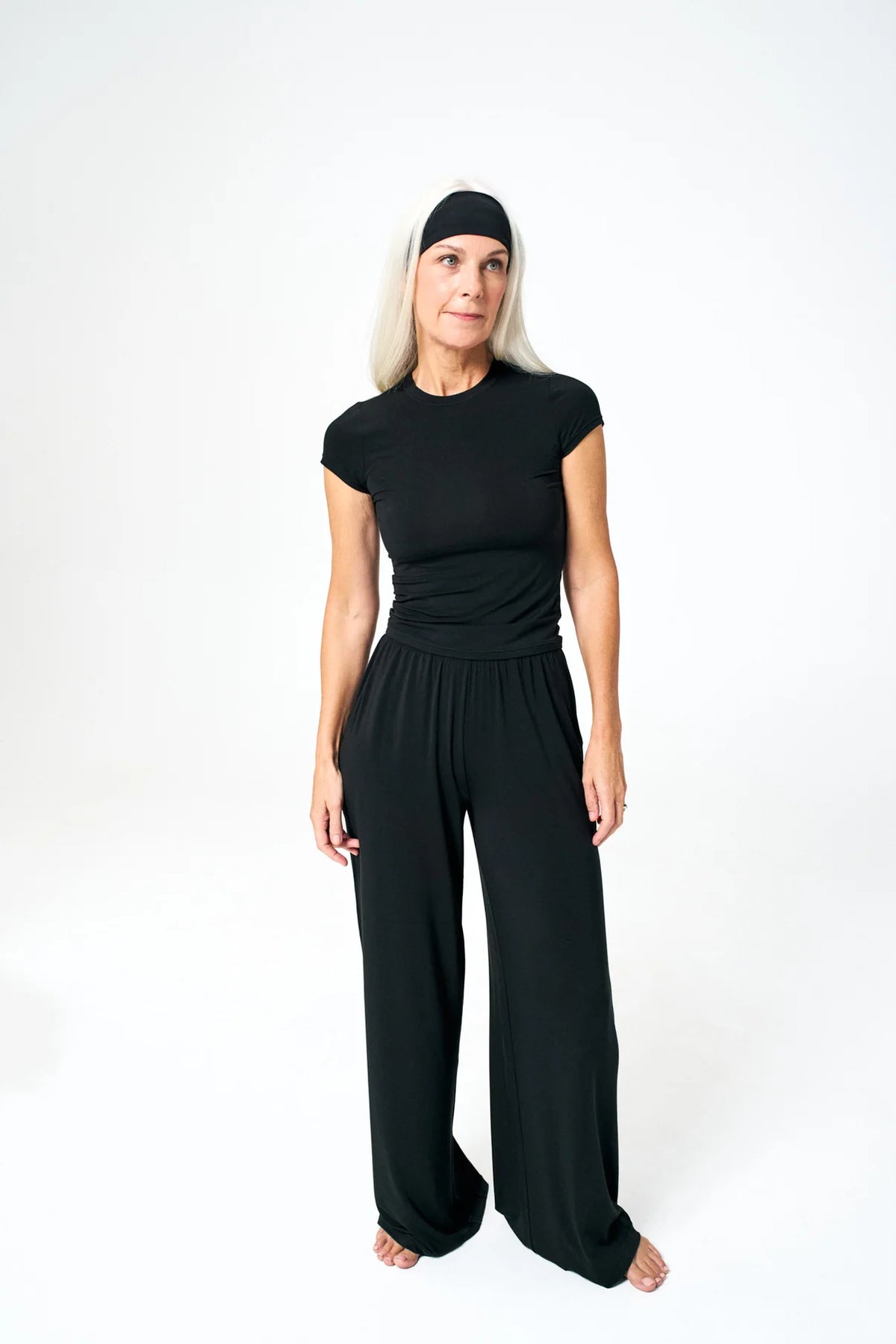 HUHA Black Easy Tee