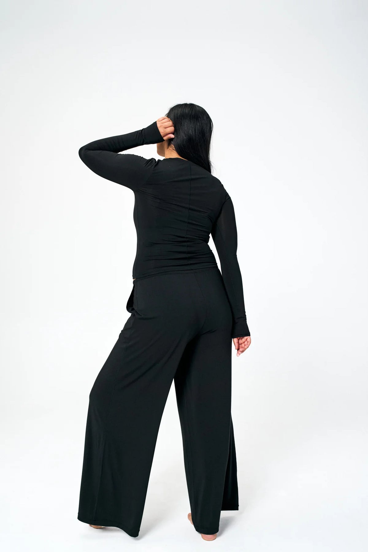 HUHA Black Easy Long Sleeve
