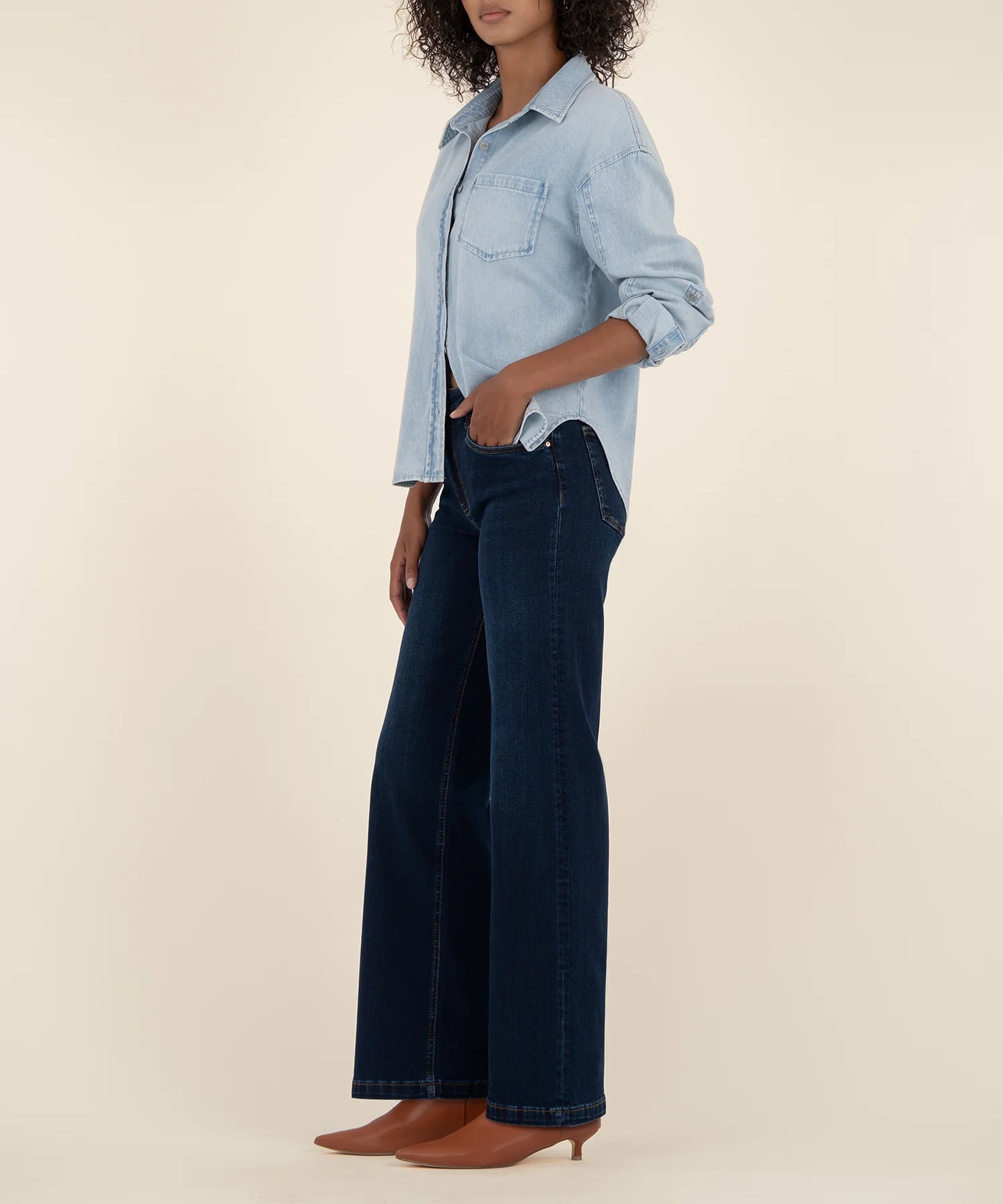 Kut from the Kloth Jean Mid Rise Wide Leg Attributable Jean