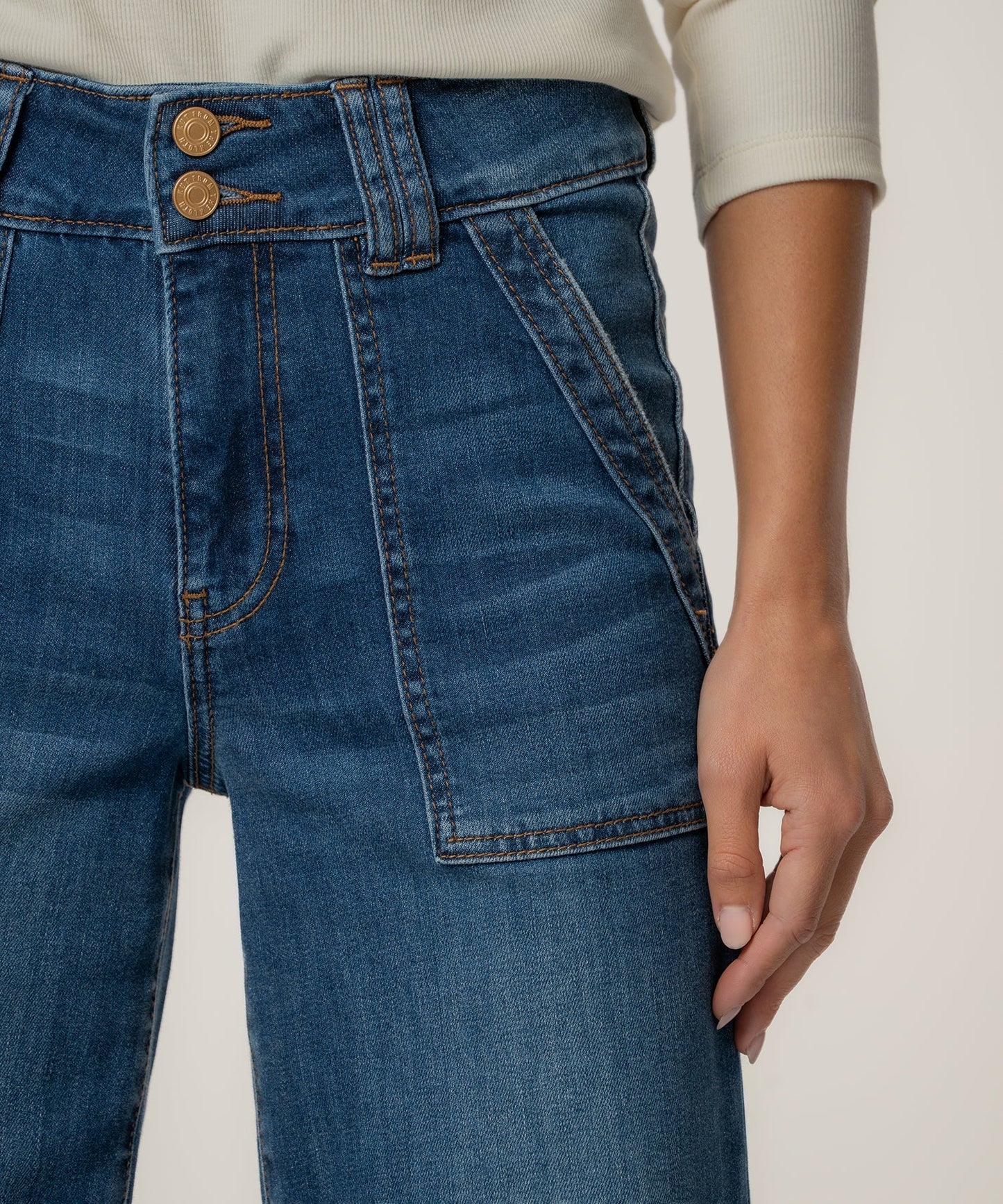 Kut from the Kloth Jodi High Rise Straight Leg Humanitarian Jean