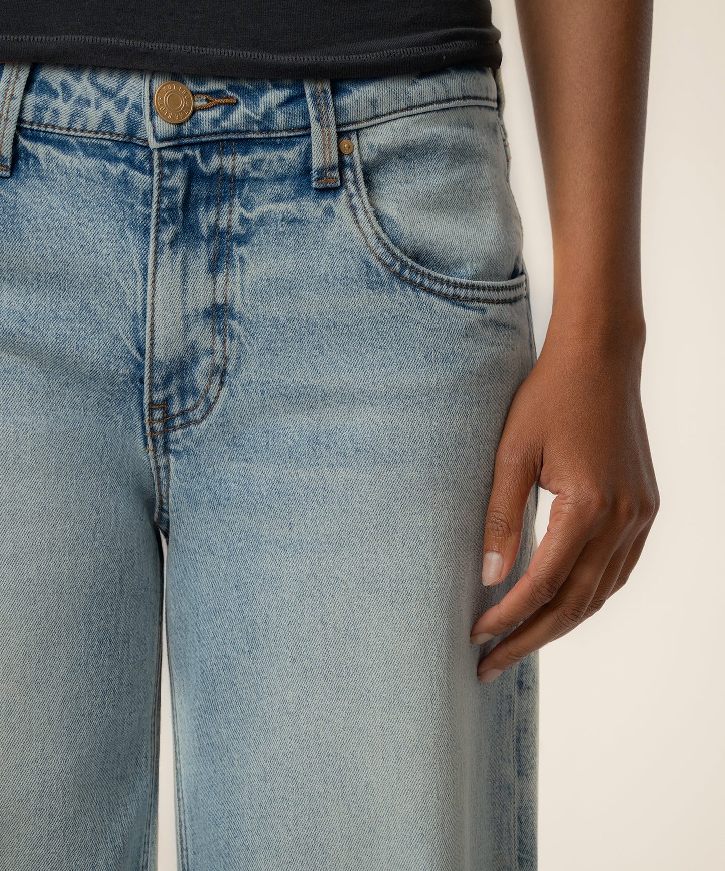 Kut from the Kloth Selena Baggy Low Rise Straight Leg Enthusiastic Jean