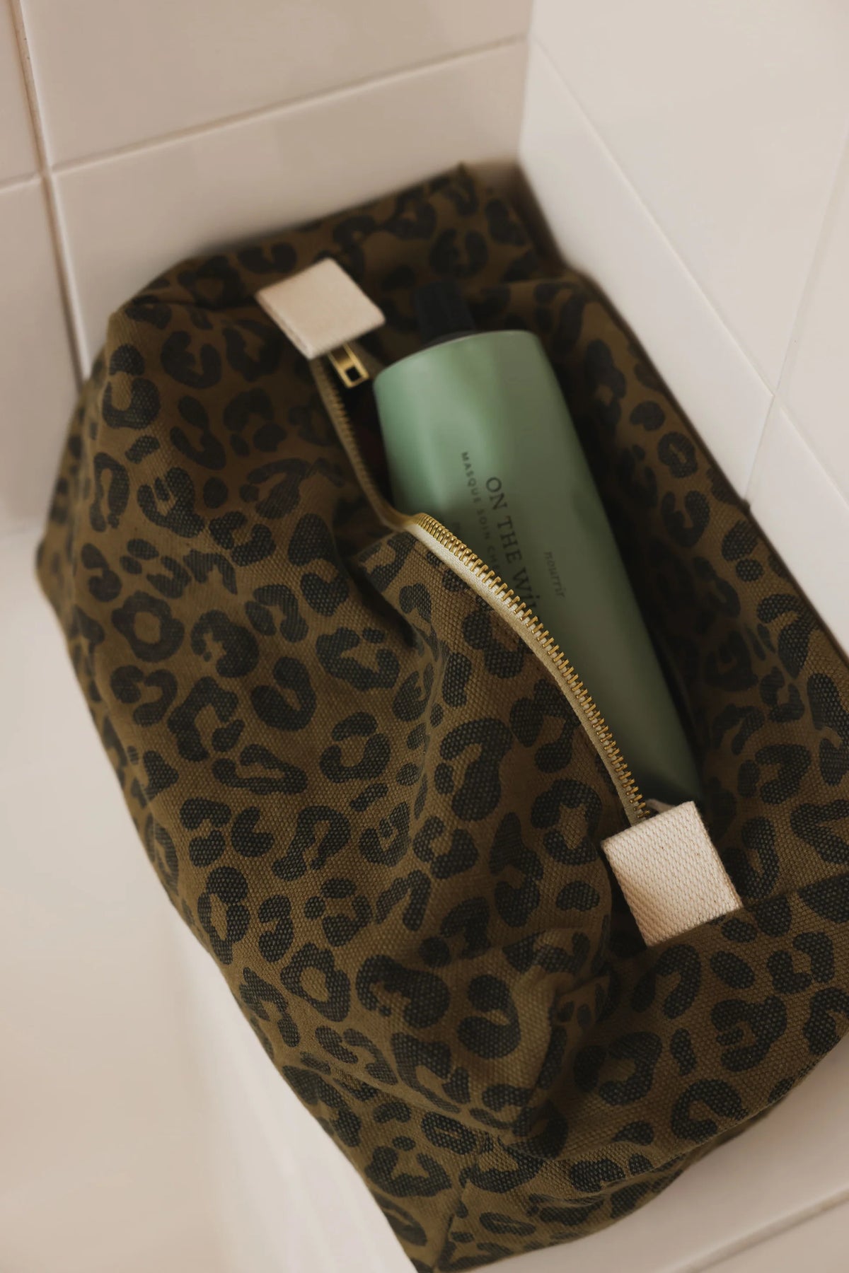Rose in April Vic Toiletry Bag Graou Olive