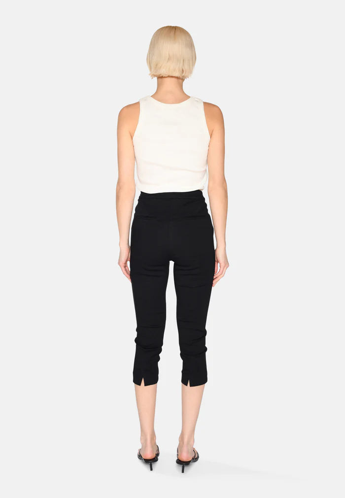 Minimum Sophia Capri Pant