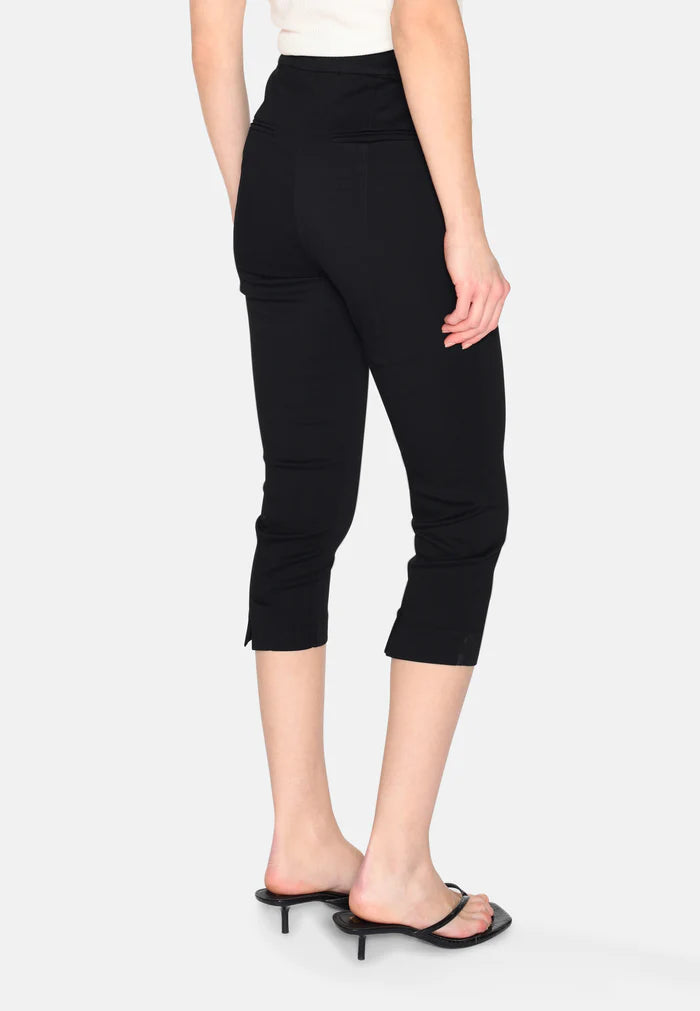 Minimum Sophia Capri Pant