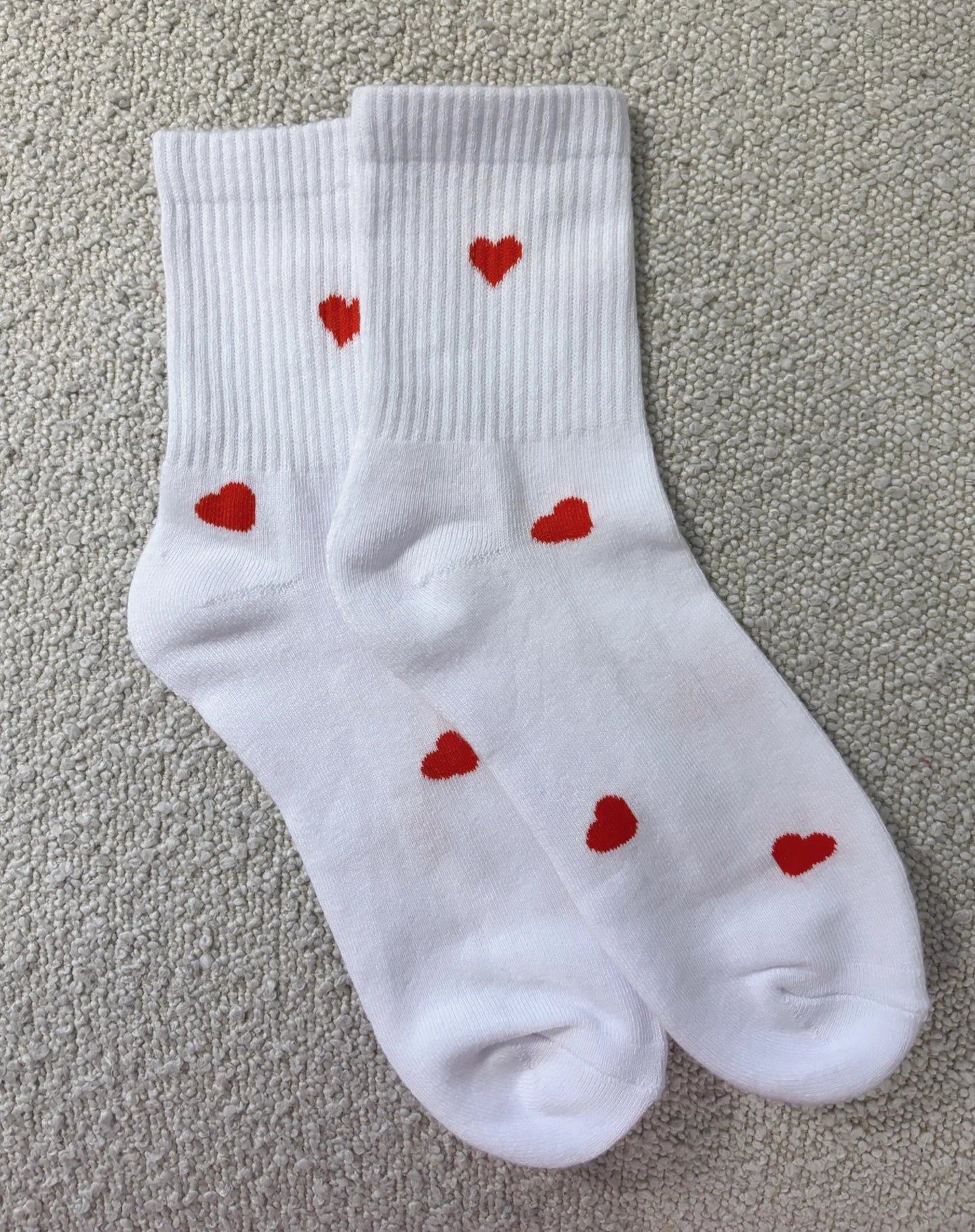 Brunette the Label "ALL OVER HEART" Socks | White with Red