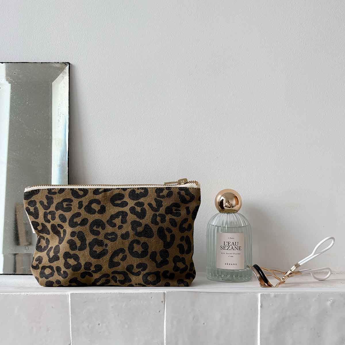 Rose in April Pouch Sofia Graou Olive