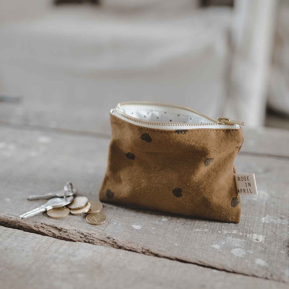 Rose in April Marie Purse Heart Cumin