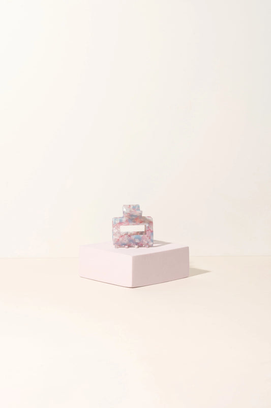 Pixie Woo Desire Claw Clip- Cotton Candy