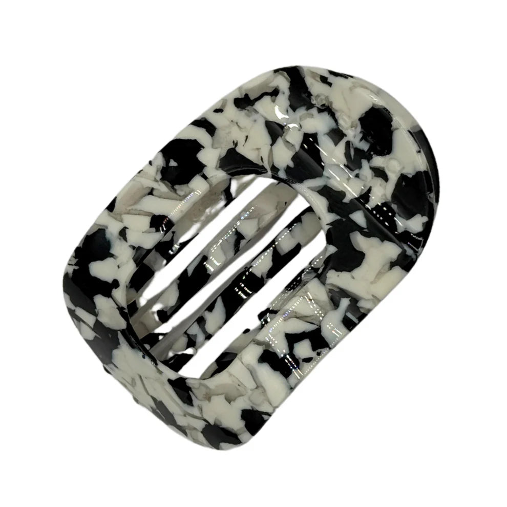 Love Attack Monochrome Olivia Flat Claw Clip