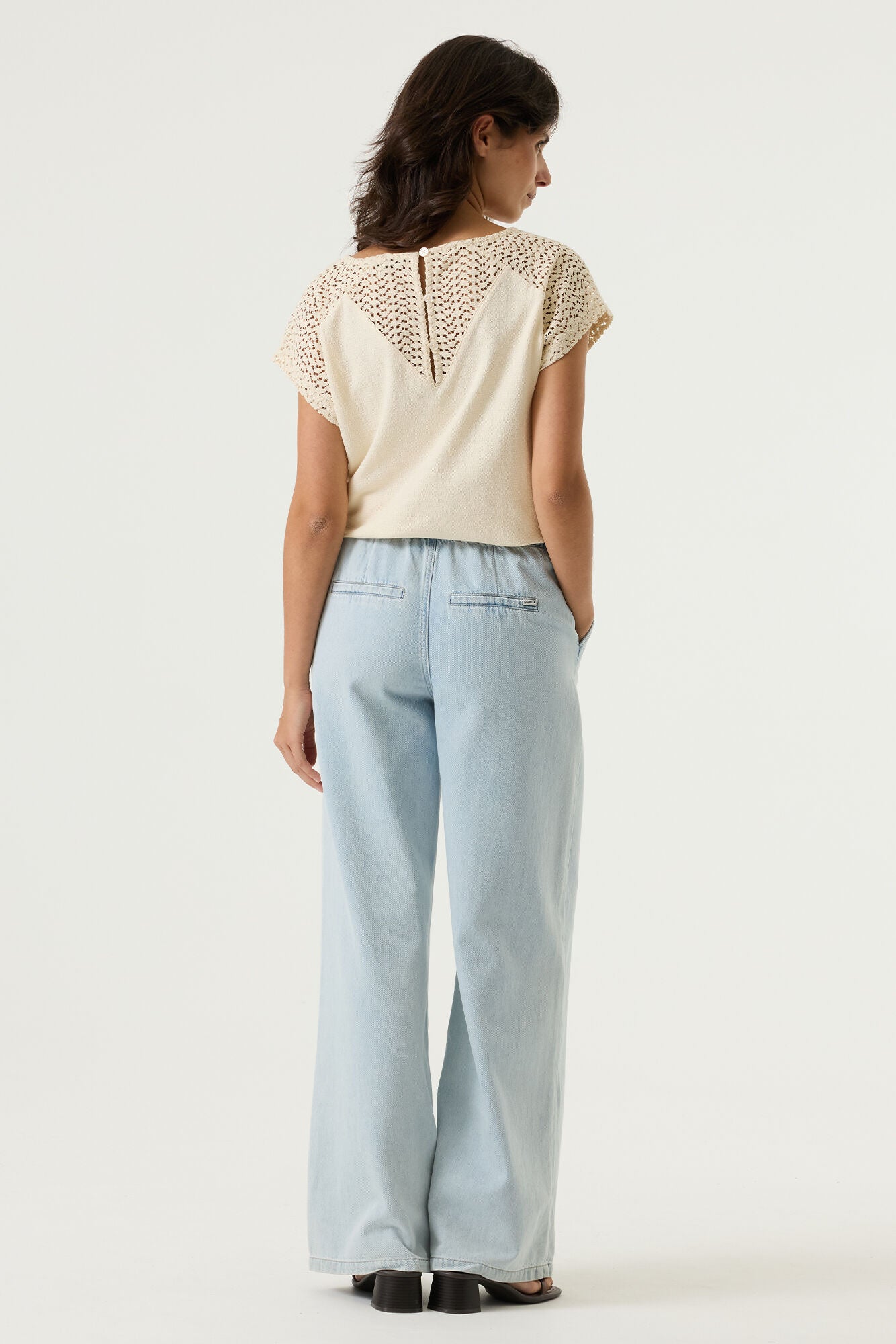 Garcia Lucy Off- White T-shirt