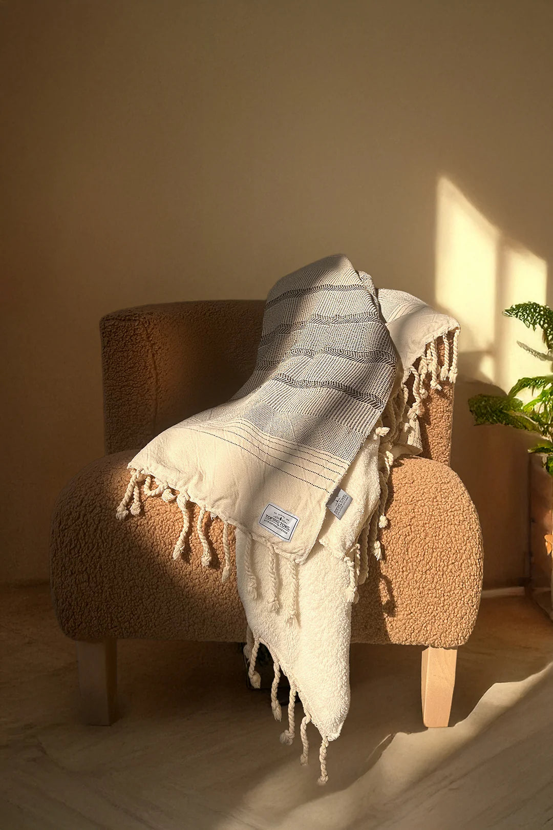 Tofino Towel Co. The Sonnet Throw