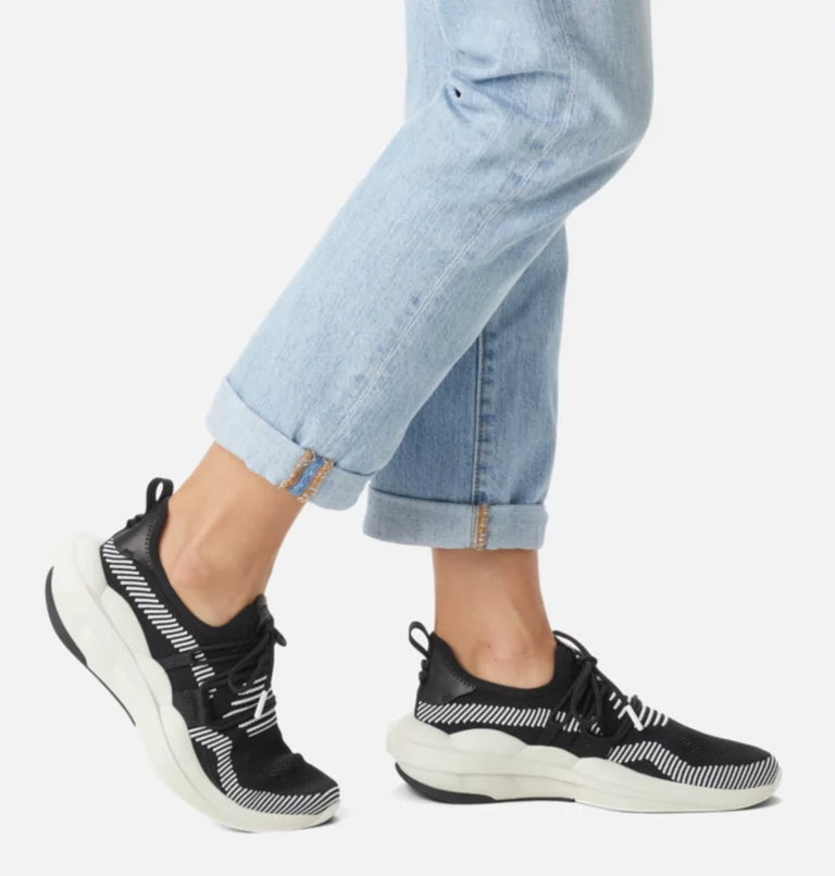SOREL Explorer™ Defy Low Sneaker